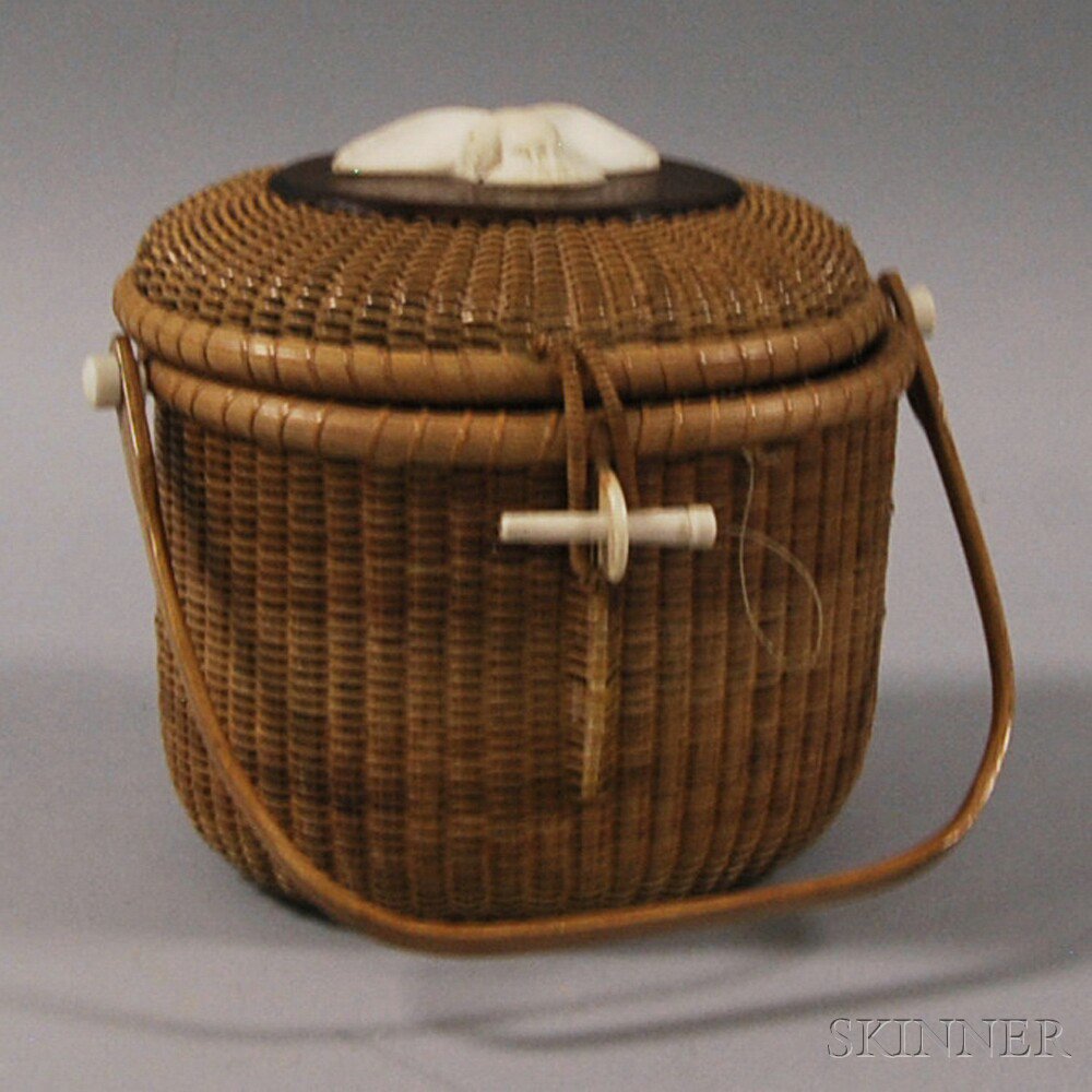 Appraisal: Contemporary Woven Nantucket-type Basket with carved gull on mahogany medallion