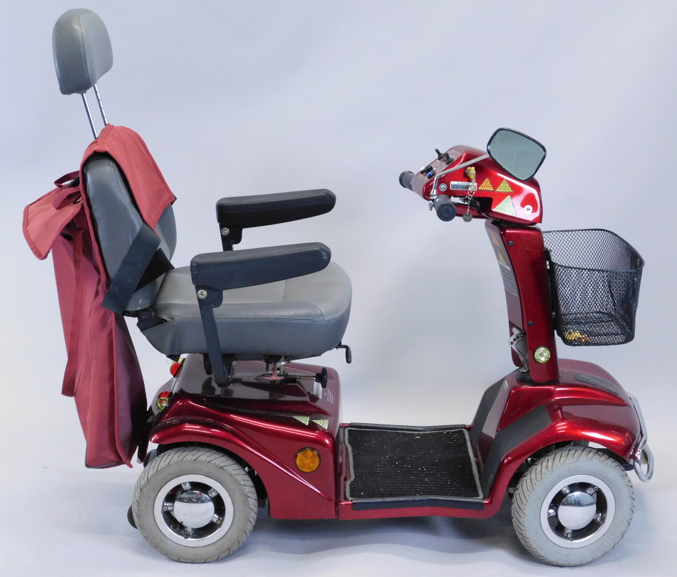 Appraisal: A Rascal electric mobility scooter lacking charger