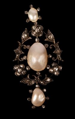 Appraisal: A Victorian diamond and blister pearl pendant the central oval