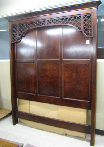 Appraisal: MAHOGANY QUEEN CANOPY BED American Chippendale style modern Overall dimensions