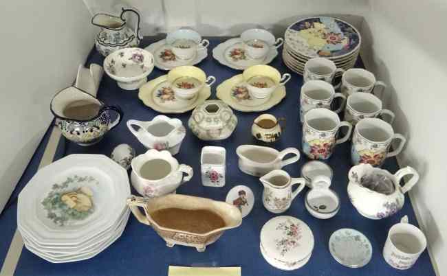 Appraisal: Misc lot china including sets of plates teacups and saucers