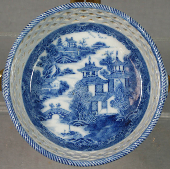 Appraisal: Chinese Export porcelain blue and white reticulated round basket x