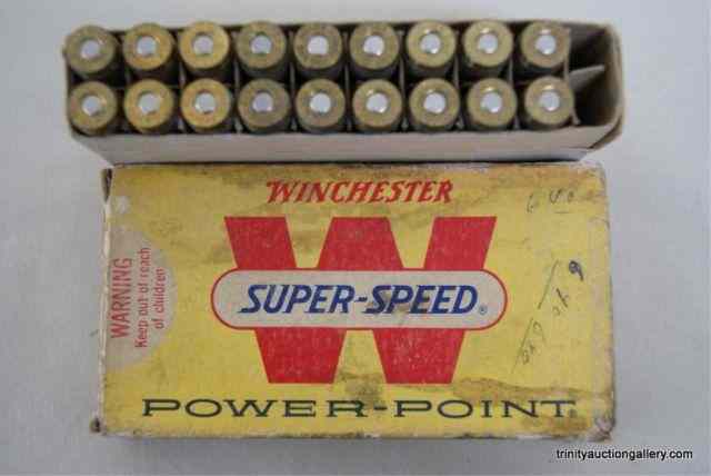 Appraisal: Winchester Super Speed Win Rifle Ammunition Box with vintage Winchester