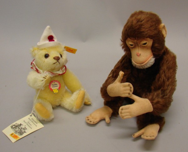 Appraisal: Lot of mohair animals Unmarked Brown Jocko monkey with tan