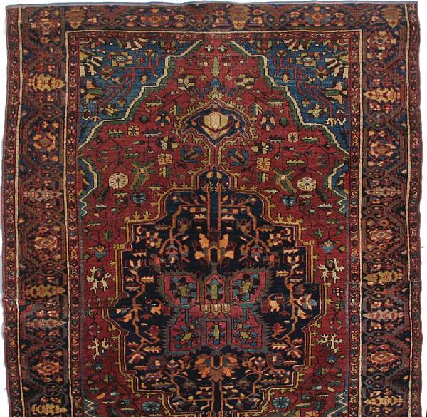 Appraisal: A Sarouk rug size approximately ft in x ft