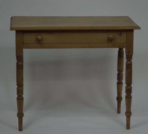 Appraisal: A pine table fitted a drawer on turned legs cm