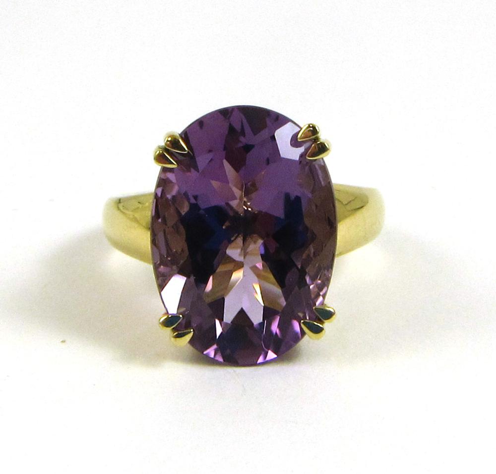 Appraisal: AMETHYST AND FOURTEEN KARAT GOLD RING The k yellow gold