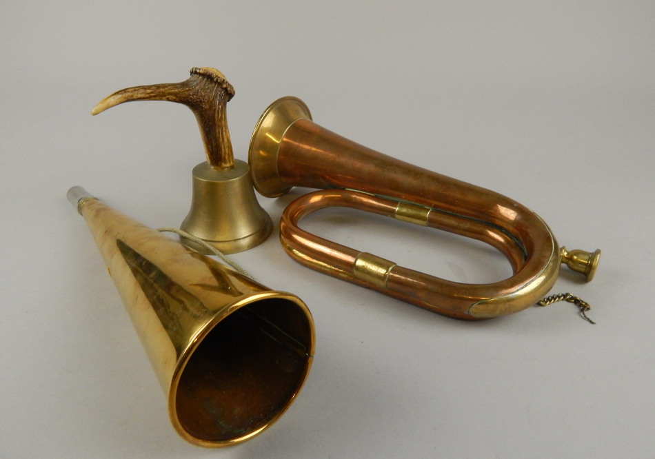 Appraisal: Various brassware comprising a horn handled bell car horn stem