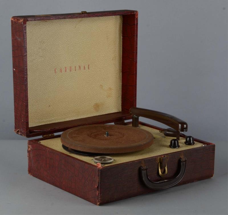 Appraisal: Cardinal Portable Phonograph Portable phonograph plays s Condition Good Size