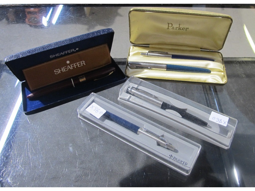 Appraisal: A lot comprising Sheaffer and Parker fountain pens and three