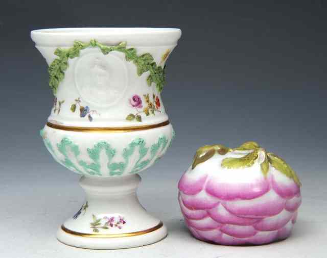 Appraisal: A MEISSEN MINIATURE VASE and a Meissen pounce pot both