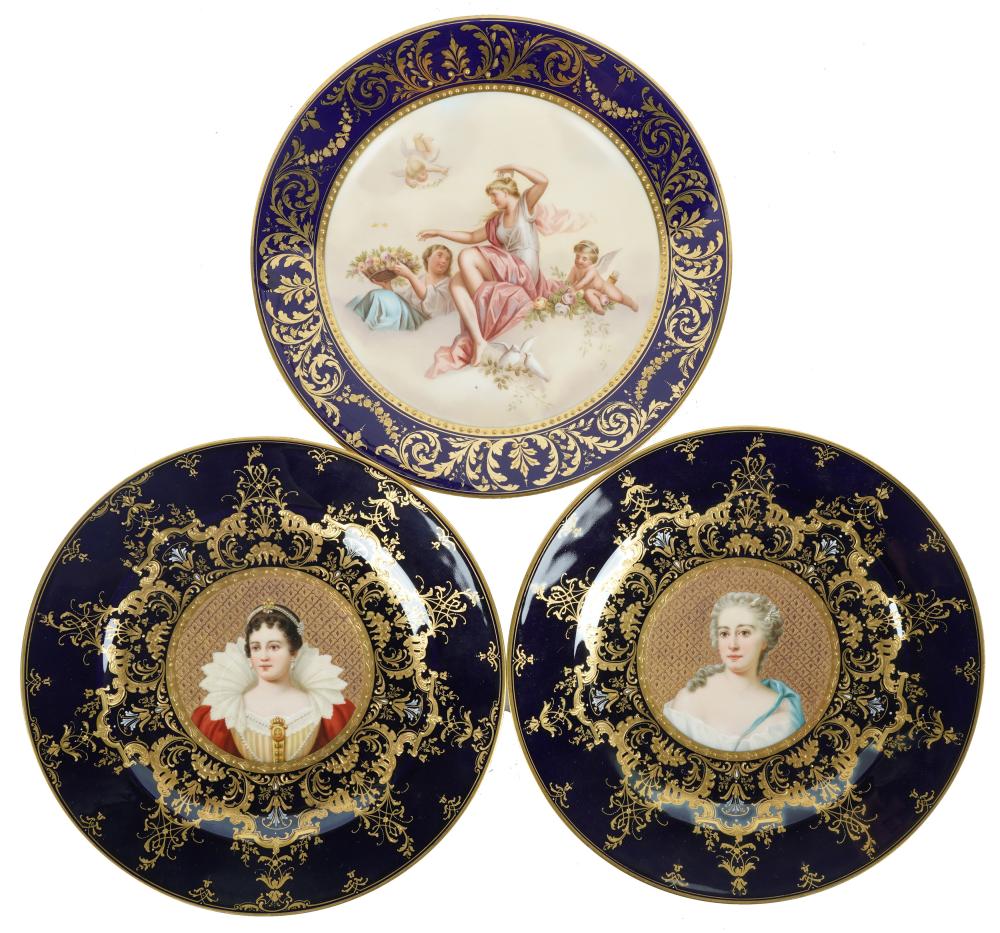 Appraisal: THREE ACKERMANN FRITZE ROYAL VIENNA-STYLE PORCELAIN CABINET PLATESeach with underglaze