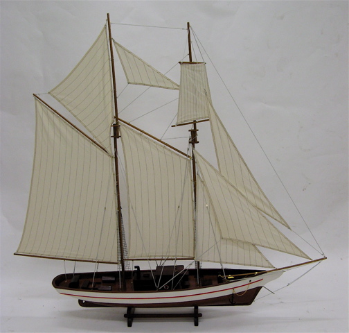 Appraisal: MODEL SAILING SHIP the modern schooner Belle Poule a training