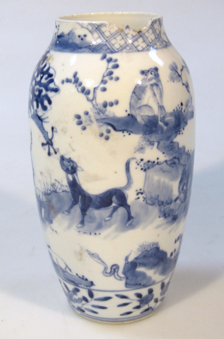 Appraisal: A thC Chinese Porcelain vase the shouldered body decorated with