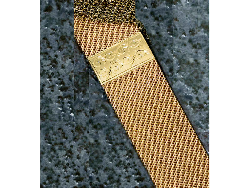 Appraisal: K YELLOW GOLD MESH BRACELET Approximately inch length inch width