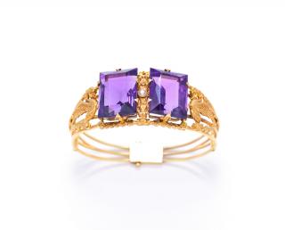 Appraisal: A GRIFFIN MOTIF AMETHYST BRACELET A GRIFFIN MOTIF AMETHYST BRACELET