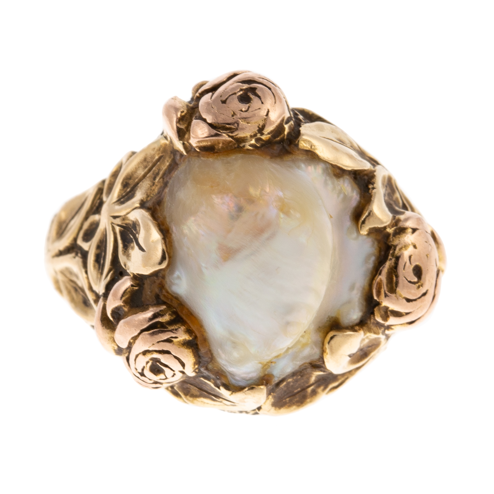 Appraisal: A VINTAGE BLISTER PEARL RING IN K K yellow gold