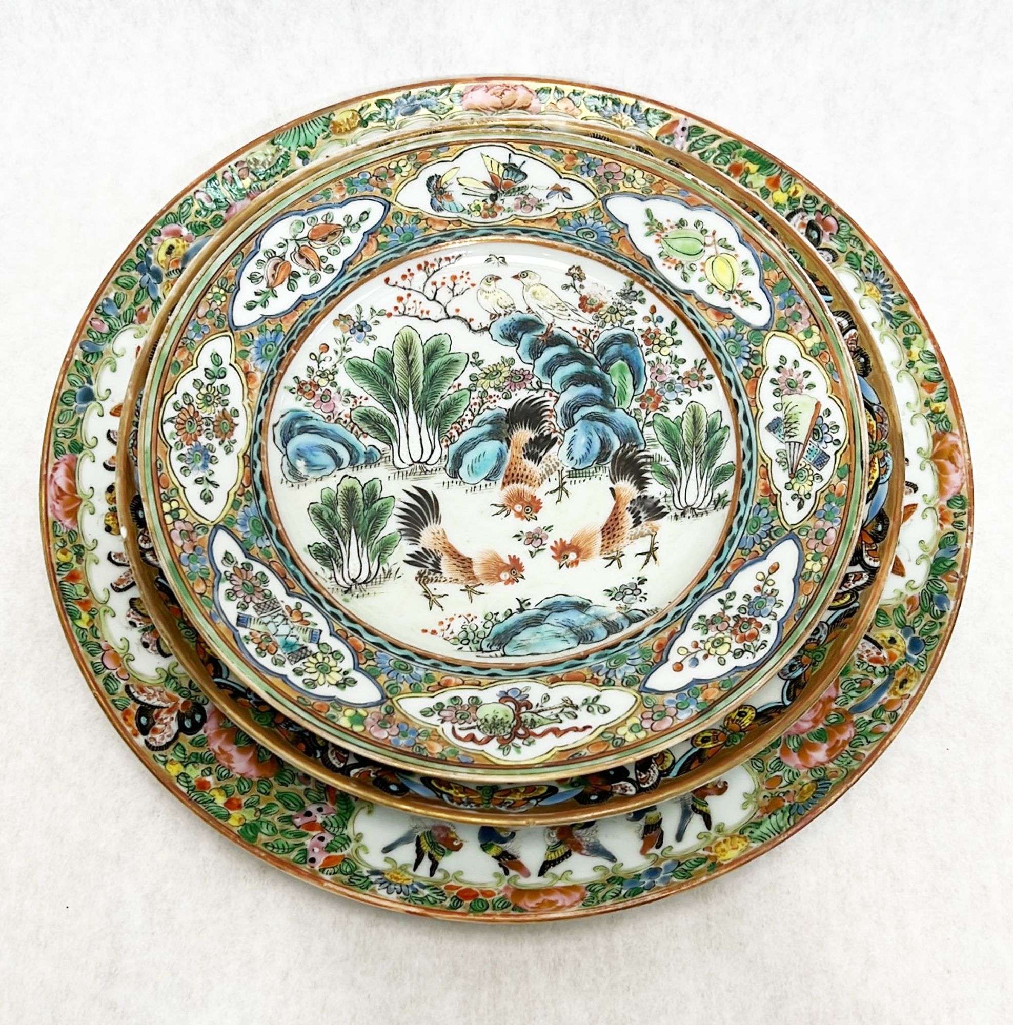 Appraisal: Chinese Export Rose Medallion PlatesLargest is in diameter th c