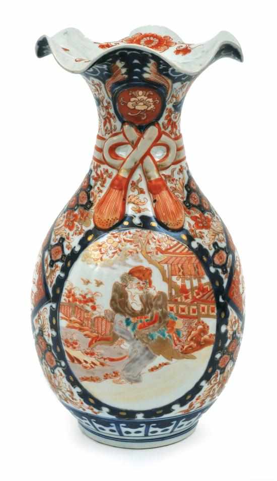 Appraisal: A Japanese Imari vase Taisho period - The ovoid vase