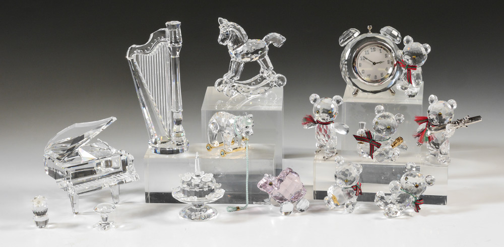 Appraisal: SWAROVSKI CRYSTAL ESTATE COLLECTION items total to include KRIS BEAR