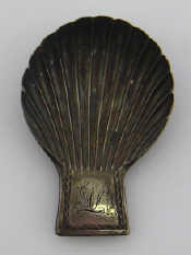 Appraisal: A Georgian early Sheffield silver shell caddy spoon with lug