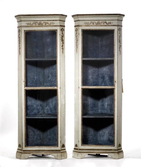 Appraisal: A PAIR OF PAINTED CORNER DISPLAY CABINETS Louis XVI Italy