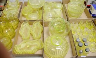 Appraisal: Eight box lots of vaseline glass bowls salts chickens etc