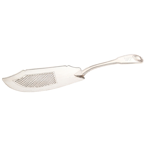 Appraisal: A George III silver fish slice Fiddle Thread and Shell