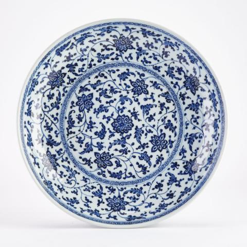 Appraisal: A Blue and White Ming-Style Dish Qing Dynasty Qianlong to