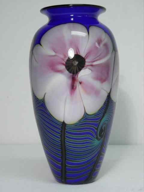 Appraisal: Richard Satava floral art glass vase Pink florals over a