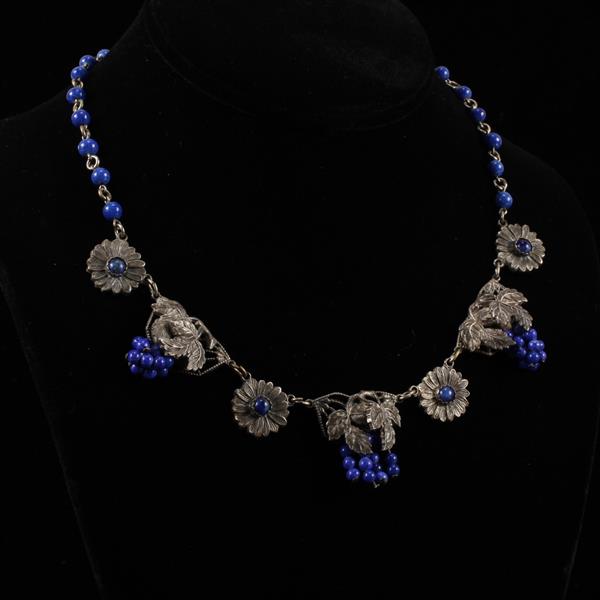 Appraisal: Art Deco Layered Silver Grape Leaf Bunch Flower link necklace