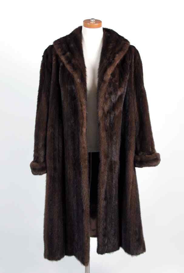 Appraisal: VOLUPTUOUS FULL LENGTH MINK COAT Dark brown fur coat with