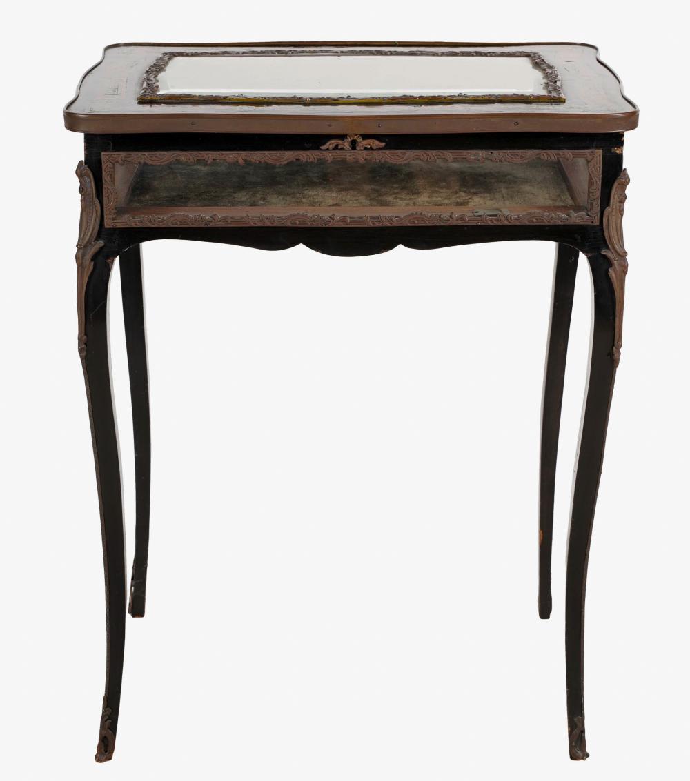 Appraisal: BOULLE MARQUETRY VITRINE TABLEthe hinged top enclosing a green velvet-lined