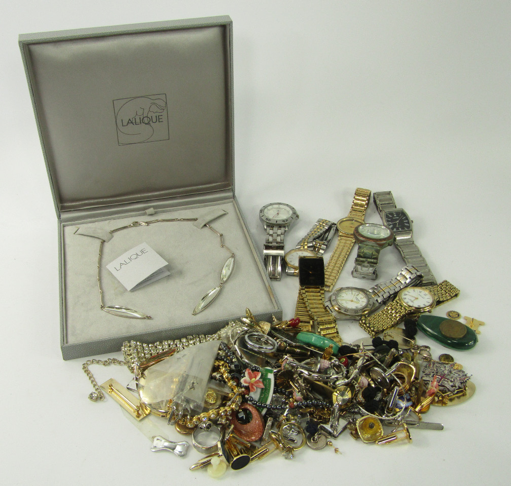 Appraisal: Costume jewellery including rings earrings cufflinks necklaces and gentleman's wristwatches