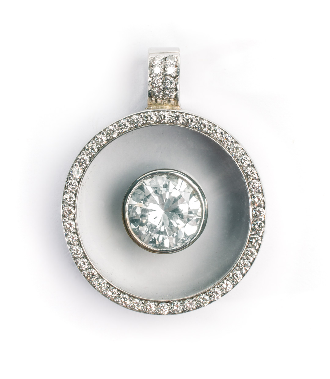 Appraisal: carat diamond floating circle pendant K white gold diamond circle