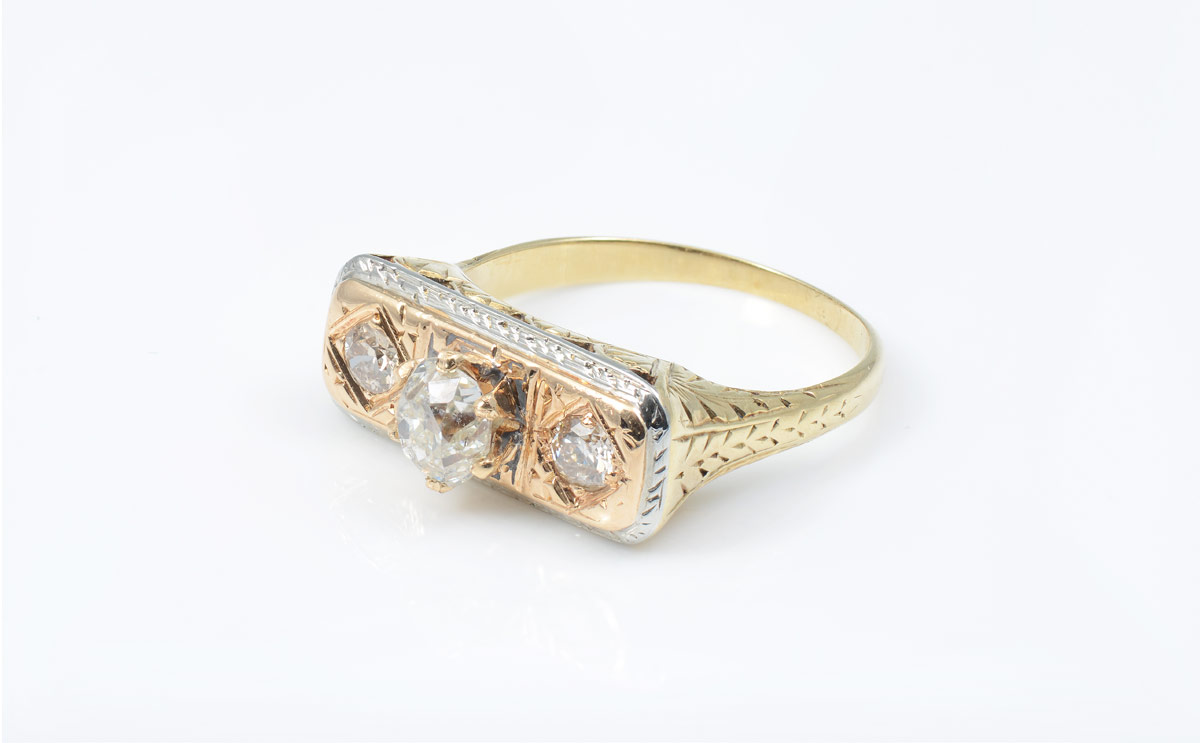 Appraisal: EDWARDIAN STONE DIAMOND RING K yellow gold diamond ring centering