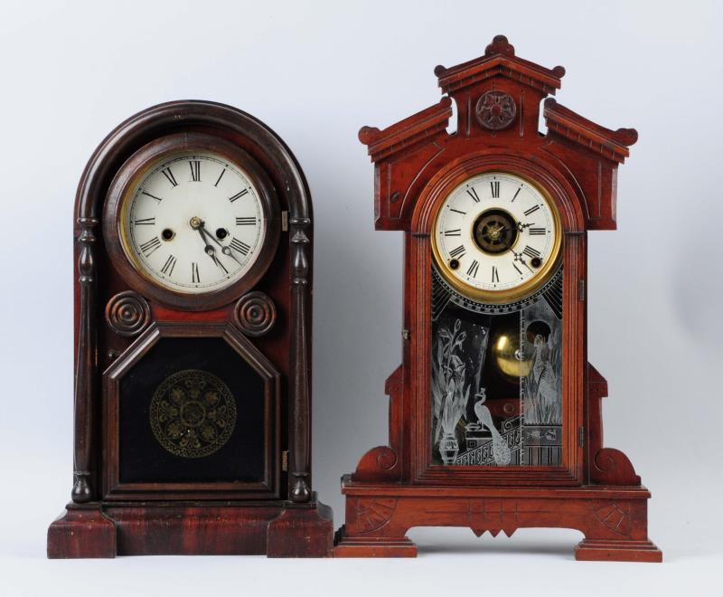 Appraisal: Lot Of Wooden Shelf Clocks Both clocks are in nice