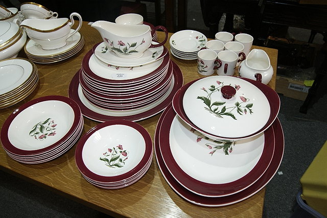 Appraisal: Wedgwood Mayfield pattern extensive dinner serviceincluding a coffee set dinner