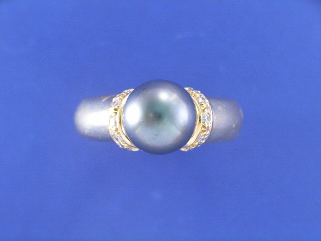 Appraisal: An ct gold Tahitian pearl and diamond set dress ring