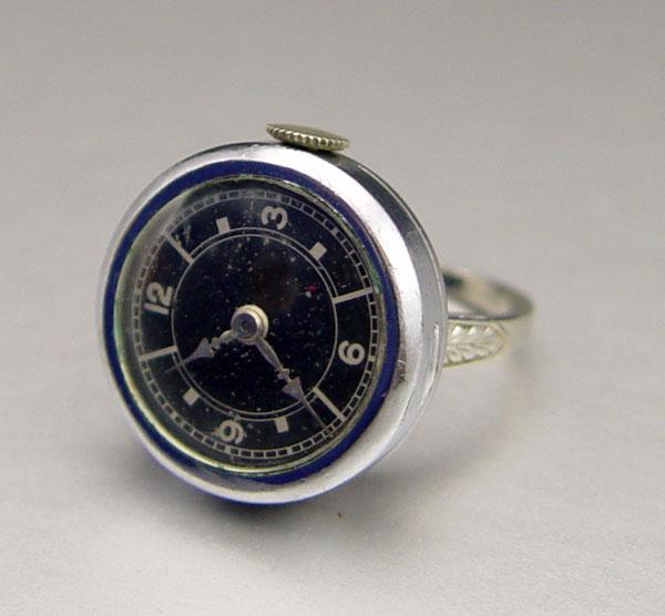 Appraisal: VINTAGE RING WATCH K white gold ring the watch is