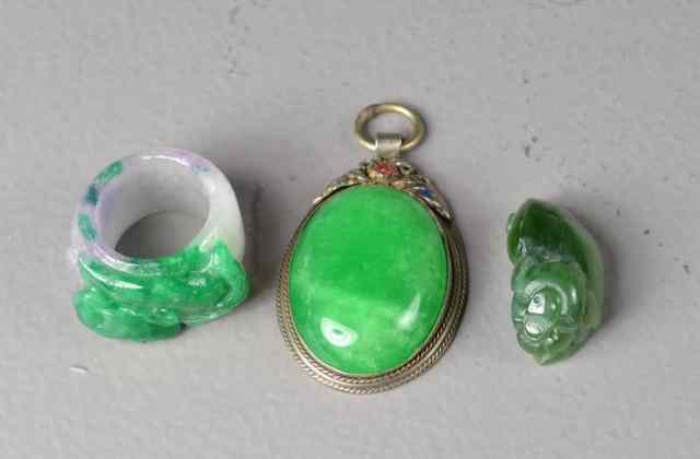 Appraisal: Chinese Jade Items - Ring Rabbit PendantIncluding a Cui carved