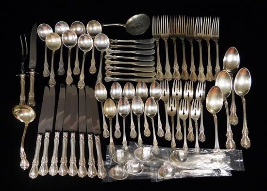 Appraisal: SILVER Towle Old Master pattern sterling silver flatware set sixty-two