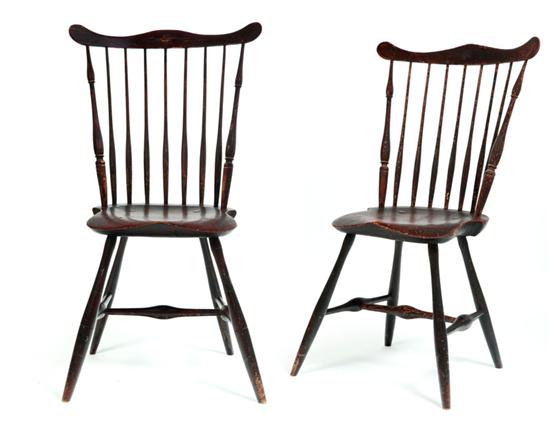 Appraisal: PAIR OF COMB-BACK WINDSOR SIDE CHAIRS Southern New England -