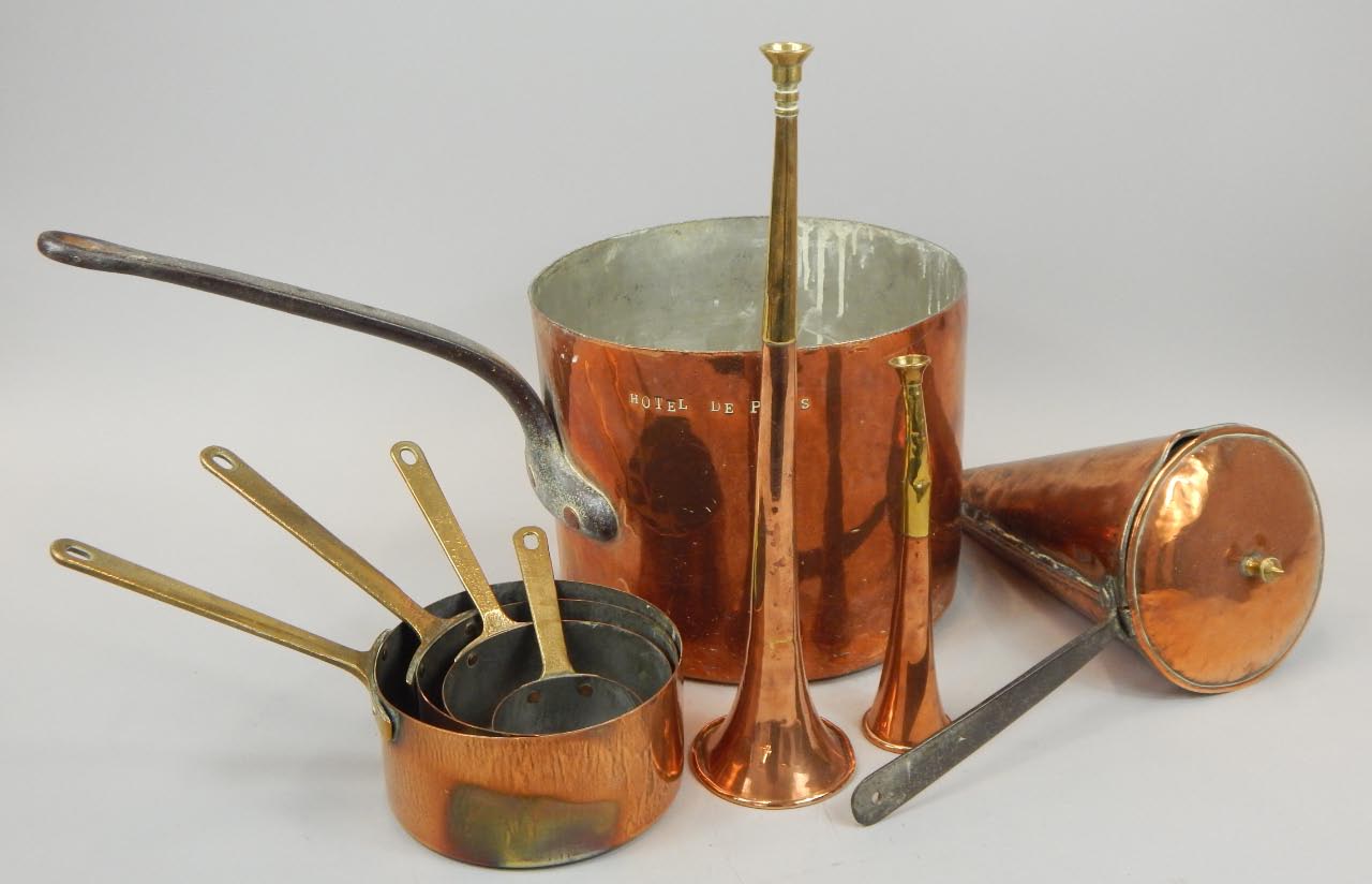 Appraisal: A quantity of metalware to include a large pan stamped