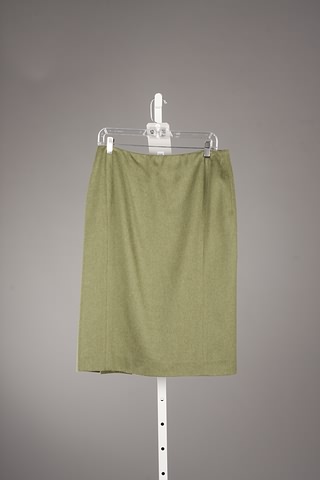 Appraisal: Oscar de la Renta olive cashmere skirt with kick pleats