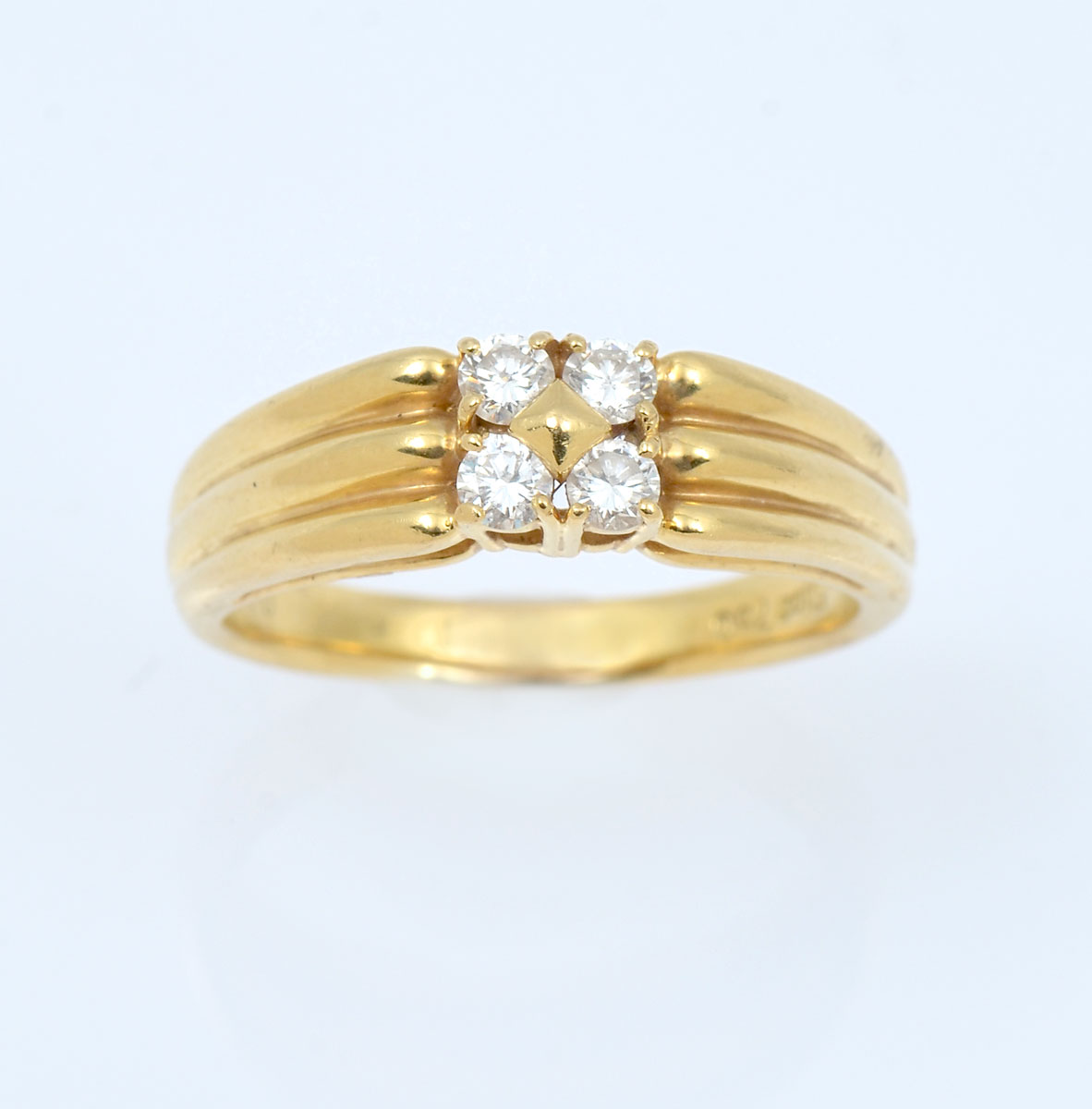 Appraisal: ELEGANT K DIOR RING K yellow gold ring from the