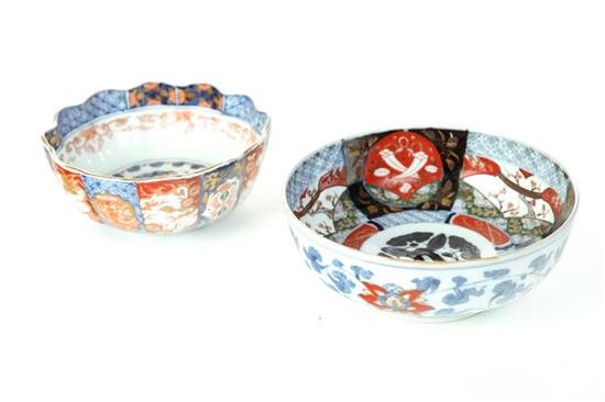 Appraisal: TWO IMARI BOWLS Japan early th century One has scalloped