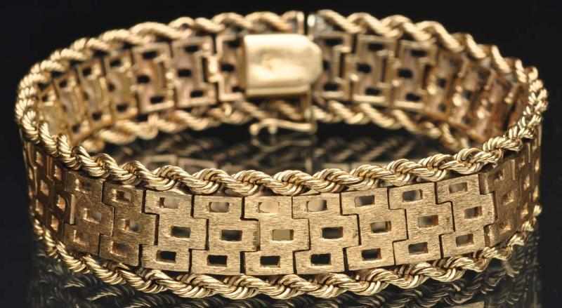 Appraisal: K Y Gold Bracelet Weight grams dwt Condition Excellent Size