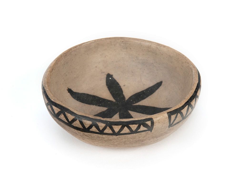 Appraisal: Cochiti Black on White Small Dish with Flower Design Cochiti