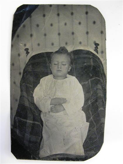 Appraisal: pieces Photographs - Post Mortems children Tin types Cabinet Card